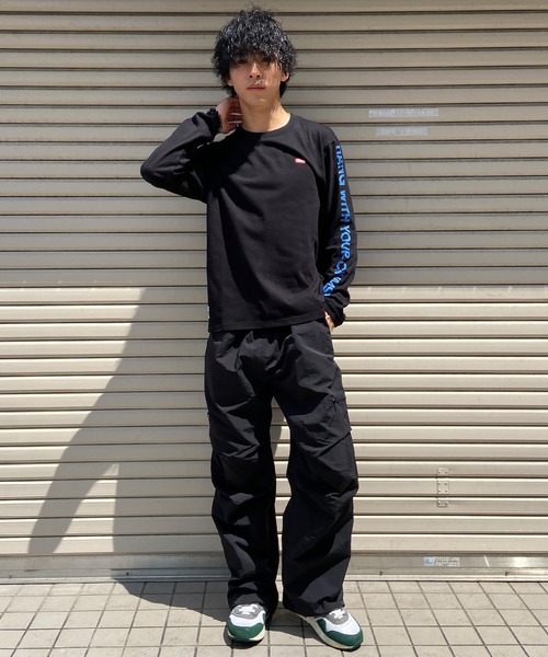CHUMS(チャムス)の「CHUMS/チャムス ロンT 刺繍ロゴ スリーブプリント ヘビーウェイト CH01-2305(Tシャツ/カットソー・メンズ・グレイッシュベージュ/ホワイト/ブラック/ベージュ系その他/ネイビー/ブラック×ベージュ・XL/M/L/S)」の19枚目の写真