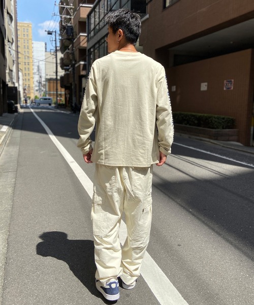 CHUMS(チャムス)の「CHUMS/チャムス ロンT 刺繍ロゴ スリーブプリント ヘビーウェイト CH01-2305(Tシャツ/カットソー・メンズ・グレイッシュベージュ/ホワイト/ブラック/ベージュ系その他/ネイビー/ブラック×ベージュ・XL/M/L/S)」の11枚目の写真