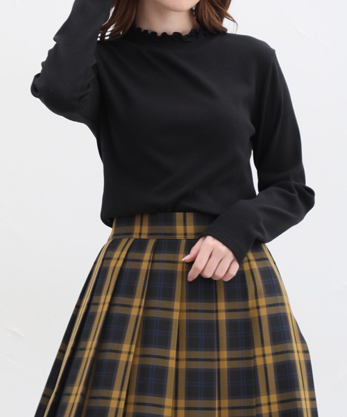 Honeys（ハニーズ）の「フリルハイネックＴシャツ（Tシャツ/カットソー・レディース・ネイビー/スモークピンク/ブラック/ベージュ/オフホワイト/ブルーグレー・L/LL/S/M）」の3枚目の写真