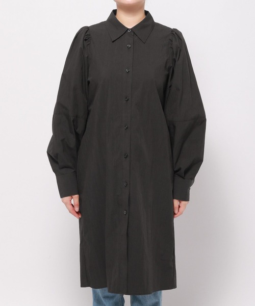 LOWRYS FARM（ローリーズファーム）の「パワショルロングシャツ　968605（シャツ/ブラウス・レディース・ブラック/アイボリー/ネイビー・FREE）」の18枚目の写真