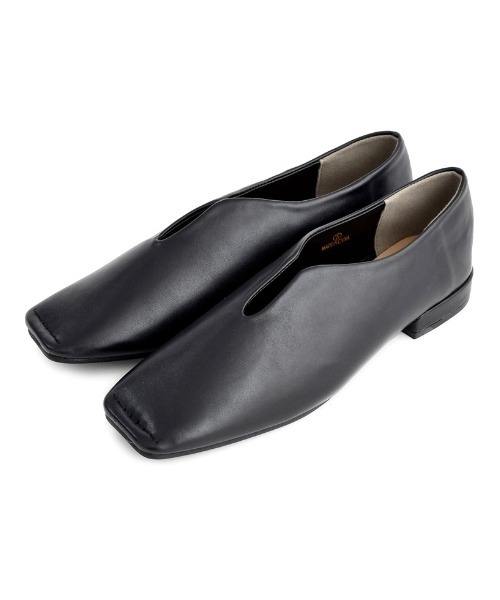 Re:EDIT(リエディ)の「スクエアトゥUカットデザインローヒールパンプス(パンプス・レディース・ゴールド/ブラック/シルバー・SMALL/LARGE/MEDIUM)」の18枚目の写真