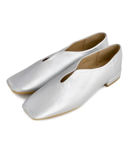 Re:EDIT(リエディ)の「スクエアトゥUカットデザインローヒールパンプス(パンプス・レディース・ゴールド/ブラック/シルバー・SMALL/LARGE/MEDIUM)」の20枚目の写真