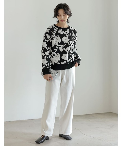 Re:EDIT(リエディ)の「スクエアトゥUカットデザインローヒールパンプス(パンプス・レディース・ゴールド/ブラック/シルバー・SMALL/LARGE/MEDIUM)」の6枚目の写真