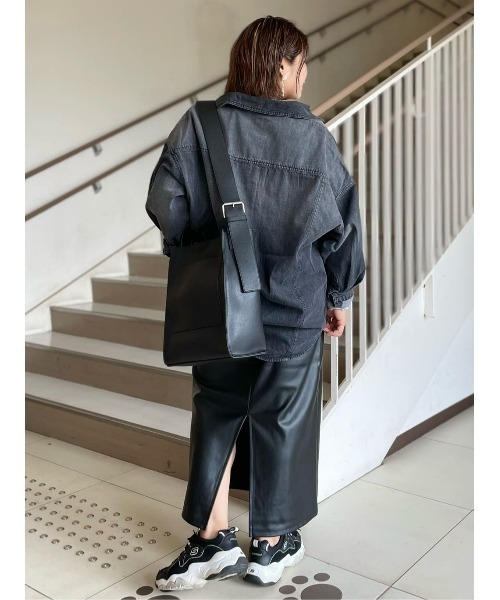 BACK NUMBER(バックナンバー)の「【BACK NUMBER】太ベルトビッグショルダー(ショルダーバッグ・レディース・ダークブラウン/ブラック・ONE SIZE)」の7枚目の写真