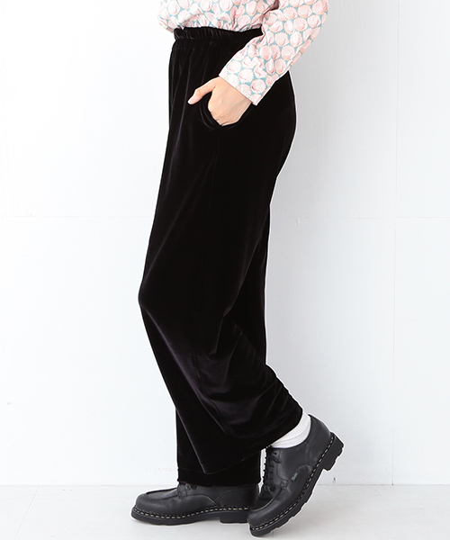 BEAMS BOY(ビームスボーイ)の「BEAMS BOY / ベロア イージーパンツ(その他パンツ・レディース・ブラック/ネイビー・ONE SIZE)」の11枚目の写真