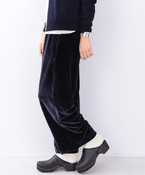 BEAMS BOY(ビームスボーイ)の「BEAMS BOY / ベロア イージーパンツ(その他パンツ・レディース・ブラック/ネイビー・ONE SIZE)」の22枚目の写真