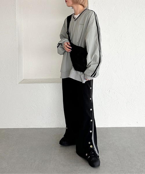 apres jour mignon（アプレジュールミニョン）の「アソートライントップス【ZOZOTOWN限定アイテム】（スウェット・レディース・レッド/グリーン/グレー/ナチュラル/ブラック・X-LARGE/フリー）」の17枚目の写真