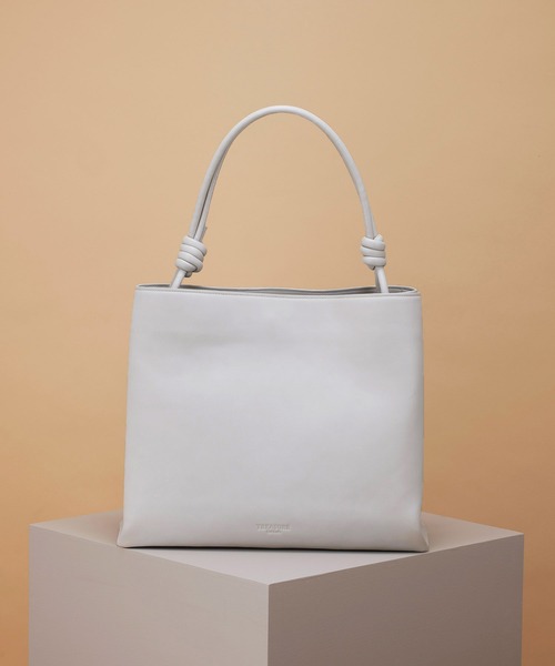 TREASURE TOPKAPI（トレジャートプカピ）の「【TREASURE TOPKAPI】ノットデザイン ハンドル トート バッグ（トートバッグ・レディース・ブラック/ベージュ/グレイッシュベージュ/ライトグレー/グレイッシュブルー・FREE）」の3枚目の写真