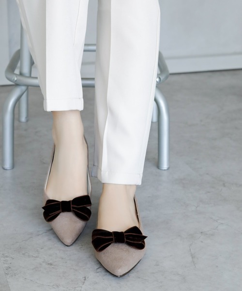 chocolates(チョコラテス)の「晴雨兼用 ベルベットリボン ポインテッドトゥ パンプス【日本製】(パンプス・レディース・グレー/ベージュ/ブラック・22cm/22.5cm/23cm/23.5cm/24cm/24.5cm/25cm)」の22枚目の写真
