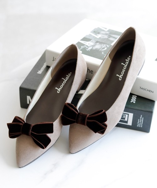 chocolates(チョコラテス)の「晴雨兼用 ベルベットリボン ポインテッドトゥ パンプス【日本製】(パンプス・レディース・グレー/ベージュ/ブラック・22cm/22.5cm/23cm/23.5cm/24cm/24.5cm/25cm)」の21枚目の写真