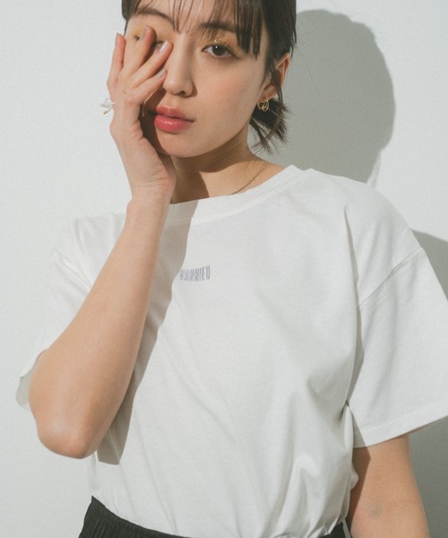 VANNIE U（ヴァニーユー）の「ベーシックロゴＴシャツ（Tシャツ/カットソー・レディース・ブラック/レッド/ホワイト・FREE）」の5枚目の写真