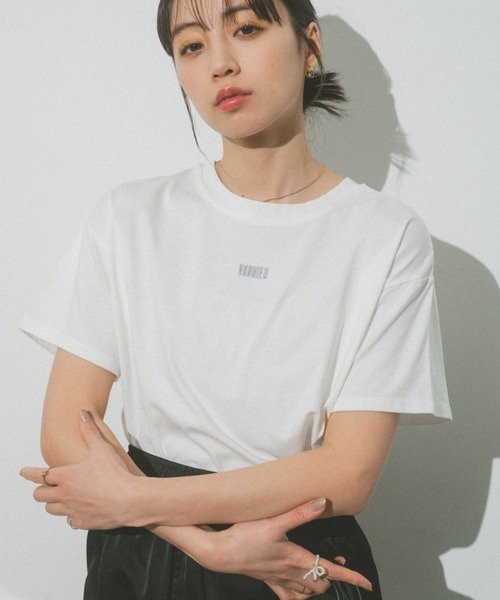 VANNIE U（ヴァニーユー）の「ベーシックロゴＴシャツ（Tシャツ/カットソー・レディース・ブラック/レッド/ホワイト・FREE）」の11枚目の写真
