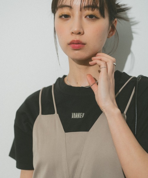 VANNIE U（ヴァニーユー）の「ベーシックロゴＴシャツ（Tシャツ/カットソー・レディース・ブラック/レッド/ホワイト・FREE）」の20枚目の写真
