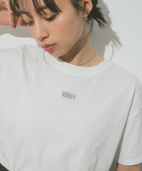 VANNIE U（ヴァニーユー）の「ベーシックロゴＴシャツ（Tシャツ/カットソー・レディース・ブラック/レッド/ホワイト・FREE）」の4枚目の写真