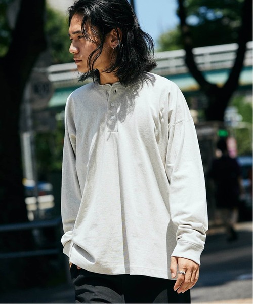 Healthknit(ヘルスニット)の「Healthknit × JOURNAL STANDARD / 別注 ヘンリーネック L/S Tシャツ(Tシャツ/カットソー・メンズ・ホワイト/グレー/ブラック系その他・MEDIUM/SMALL/LARGE)」の1枚目の写真