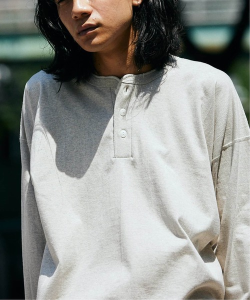 Healthknit(ヘルスニット)の「Healthknit × JOURNAL STANDARD / 別注 ヘンリーネック L/S Tシャツ(Tシャツ/カットソー・メンズ・ホワイト/グレー/ブラック系その他・MEDIUM/SMALL/LARGE)」の19枚目の写真