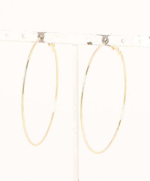anap mimpi（アナップミンピ）の「細 フープ 大 ピアス（ピアス（両耳用）・レディース・ゴールド/シルバー・FREE）」の6枚目の写真
