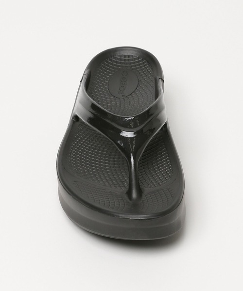 OOFOS(ウーフォス)の「【HEREIAM】OOFOS(ウーフォス)OOmega(サンダル・レディース・ブラック/ベージュ/ライトグレー・X-SMALL/SMALL/MEDIUM)」の8枚目の写真