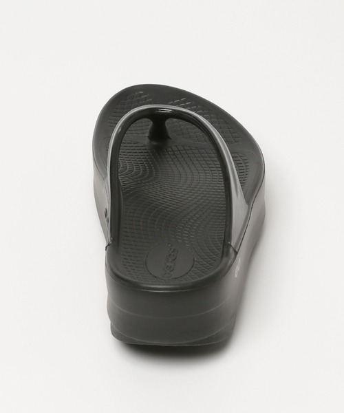 OOFOS(ウーフォス)の「【HEREIAM】OOFOS(ウーフォス)OOmega(サンダル・レディース・ブラック/ベージュ/ライトグレー・X-SMALL/SMALL/MEDIUM)」の9枚目の写真