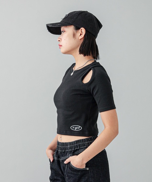 X-girl(エックスガール)の「CURSIVE LOGO SHOULDER SLIT TOP(Tシャツ/カットソー・レディース・ブラック/オリーブ/ホワイト・S/M)」の6枚目の写真