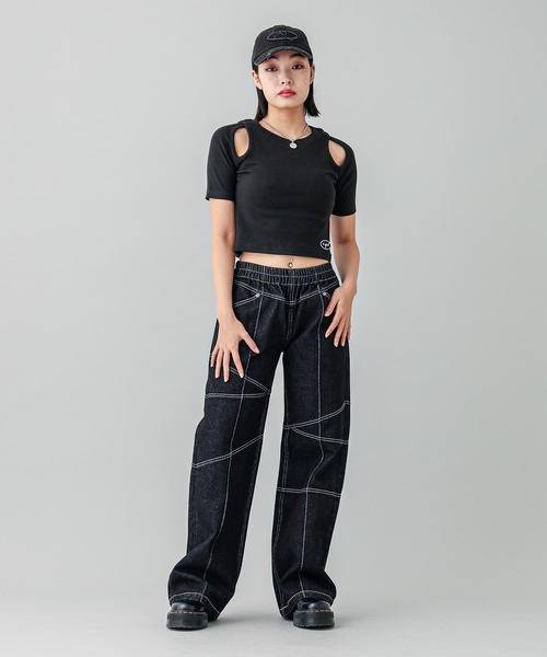 X-girl(エックスガール)の「CURSIVE LOGO SHOULDER SLIT TOP(Tシャツ/カットソー・レディース・ブラック/オリーブ/ホワイト・S/M)」の8枚目の写真
