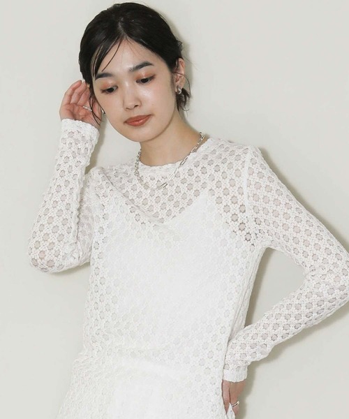 Gready Brilliant(グレディブリリアン)の「レースクルーネックプルオーバー(Tシャツ/カットソー・レディース・オフホワイト/ブラック・FREE)」の2枚目の写真