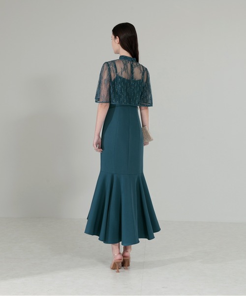 Leja（レジャ）の「【LEJA】ボレロ付きケープ付きサテンクルミ