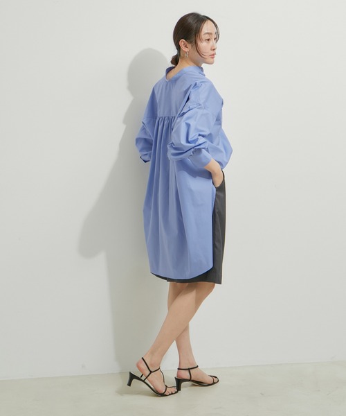 le cercle ADAM ET ROPE'(ルセルクルアダムエロペ)の「バックロングシャツ(シャツ/ブラウス・レディース・ホワイト/ベージュ系その他2/チャコールグレー/サックスブルー・FREE)」の11枚目の写真