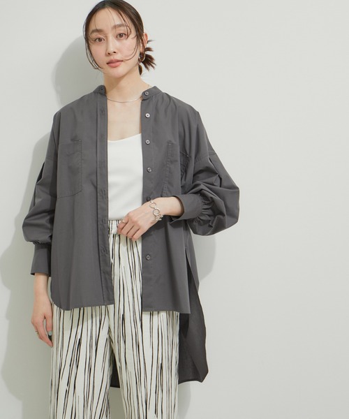 le cercle ADAM ET ROPE'(ルセルクルアダムエロペ)の「バックロングシャツ(シャツ/ブラウス・レディース・ホワイト/ベージュ系その他2/チャコールグレー/サックスブルー・FREE)」の13枚目の写真
