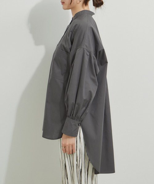 le cercle ADAM ET ROPE'(ルセルクルアダムエロペ)の「バックロングシャツ(シャツ/ブラウス・レディース・ホワイト/ベージュ系その他2/チャコールグレー/サックスブルー・FREE)」の20枚目の写真