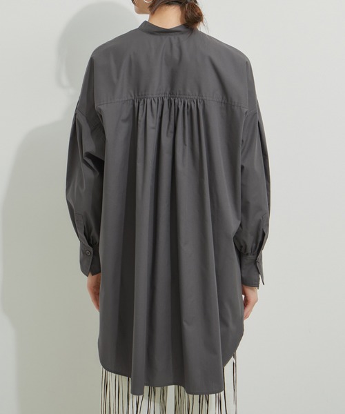 le cercle ADAM ET ROPE'(ルセルクルアダムエロペ)の「バックロングシャツ(シャツ/ブラウス・レディース・ホワイト/ベージュ系その他2/チャコールグレー/サックスブルー・FREE)」の21枚目の写真