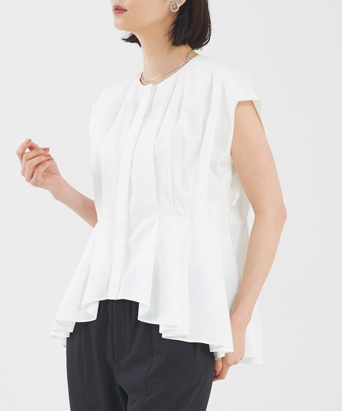 qualite（カリテ）の「タックペプラムブラウス（シャツ/ブラウス・レディース・カーキ/ブラック/オフホワイト・フリー）」の2枚目の写真