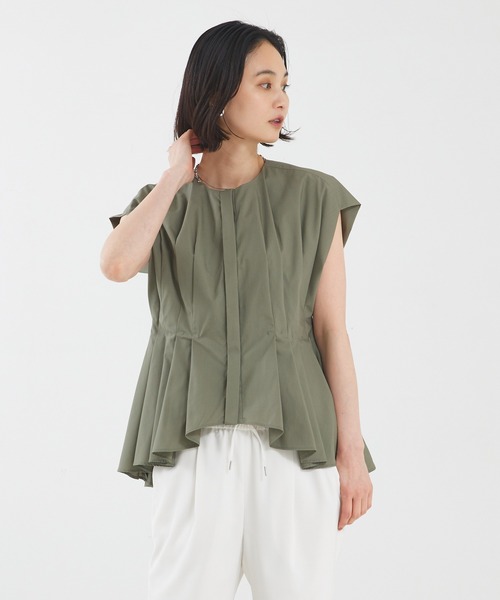 qualite（カリテ）の「タックペプラムブラウス（シャツ/ブラウス・レディース・カーキ/ブラック/オフホワイト・フリー）」の6枚目の写真