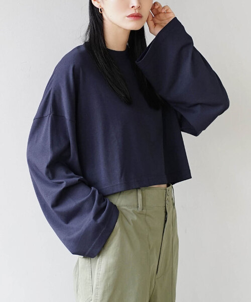 zootie(ズーティー)の「URBAN PLUS フレアスリーブカットソー(Tシャツ/カットソー・レディース・ブラック/ライトブルー/ダークグリーン/ネイビー/アイボリー/オフホワイト/スモークピンク/チャコール/ライトベージュ/グレイッシュベージュ/グレイッシュブルー/ブラウン系その他・フリー)」の10枚目の写真