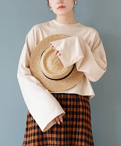 zootie(ズーティー)の「URBAN PLUS フレアスリーブカットソー(Tシャツ/カットソー・レディース・ブラック/ライトブルー/ダークグリーン/ネイビー/アイボリー/オフホワイト/スモークピンク/チャコール/ライトベージュ/グレイッシュベージュ/グレイッシュブルー/ブラウン系その他・フリー)」の6枚目の写真