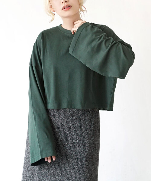 zootie(ズーティー)の「URBAN PLUS フレアスリーブカットソー(Tシャツ/カットソー・レディース・ブラック/ライトブルー/ダークグリーン/ネイビー/アイボリー/オフホワイト/スモークピンク/チャコール/ライトベージュ/グレイッシュベージュ/グレイッシュブルー/ブラウン系その他・フリー)」の8枚目の写真