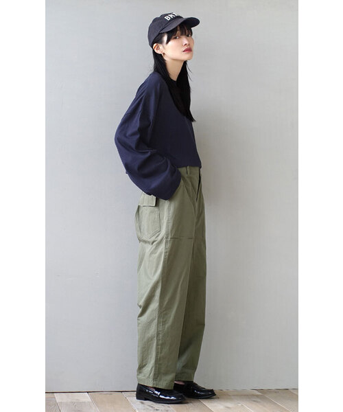 zootie(ズーティー)の「URBAN PLUS フレアスリーブカットソー(Tシャツ/カットソー・レディース・ブラック/ライトブルー/ダークグリーン/ネイビー/アイボリー/オフホワイト/スモークピンク/チャコール/ライトベージュ/グレイッシュベージュ/グレイッシュブルー/ブラウン系その他・フリー)」の14枚目の写真