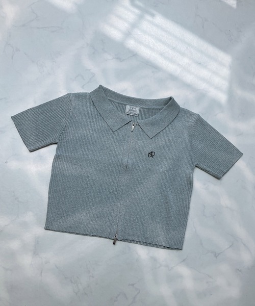 AS KNOW AS plus（アズノゥアズプラス）の「◎ロゴ刺繍 Wジップ衿付き半袖ニットカーディガン（カーディガン/ボレロ・レディース・ブラック/ホワイト×ブラック/オフホワイト/シルバー/レッド/ブルーグレー/ネイビー系/グリーン系/ネイビー/ホワイト系・FREE）」の18枚目の写真