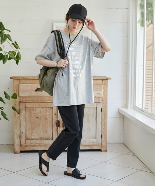 ANGIE(アンジー)の「箔 メタリック プリント オーバーサイズ メッセージT(半袖)(Tシャツ/カットソー・レディース・杢グレー/ブラック/ホワイト・FREE)」の8枚目の写真