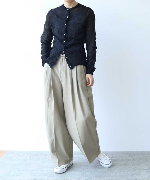 yuni（ユニ ）の「20/2強撚ツイル バックゴム ワイドパンツ