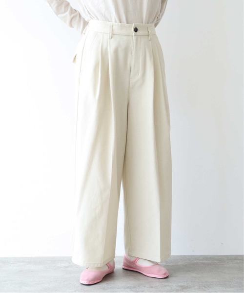yuni(ユニ )の「20/2強撚ツイル バックゴム ワイドパンツ 1701PT005242(その他パンツ・レディース・アイボリー/ベージュ/ブラック・M/S)」の4枚目の写真