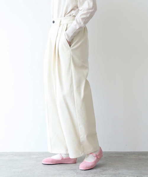 yuni(ユニ )の「20/2強撚ツイル バックゴム ワイドパンツ 1701PT005242(その他パンツ・レディース・アイボリー/ベージュ/ブラック・M/S)」の5枚目の写真