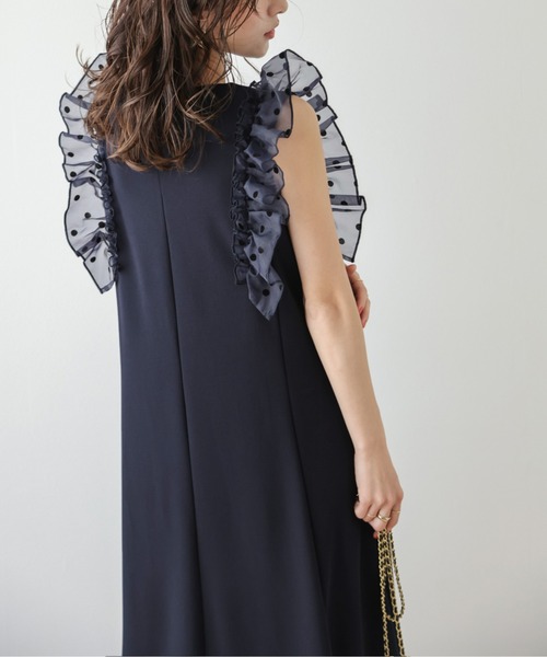 AMELY(エミリー)の「ショルダーフリルワンピース(ワンピース・レディース・ネイビー/ベージュ/ブラック/グリーン・フリー)」の10枚目の写真