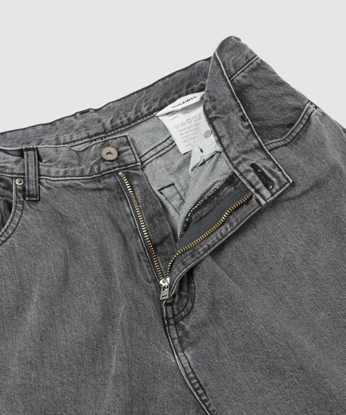 DIGAWEL(ディガウェル)の「Wide straight jeans(デニムパンツ・メンズ・ブラック/ブルー・FREE)」の7枚目の写真