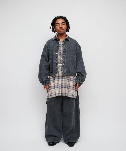 DIGAWEL（ディガウェル）の「Wide straight jeans（デニムパンツ