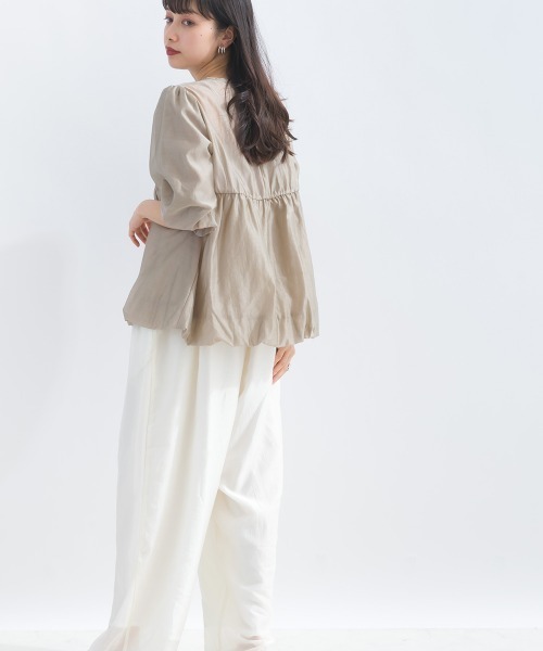 terrace(テラス)の「シアーリヨセルバルーンスリーブぺプラムブラウス(シャツ/ブラウス・レディース・オフホワイト/ライム/グレイッシュベージュ/ブラック・MEDIUM)」の20枚目の写真