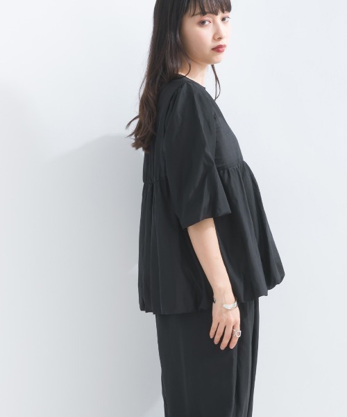 terrace(テラス)の「シアーリヨセルバルーンスリーブぺプラムブラウス(シャツ/ブラウス・レディース・オフホワイト/ライム/グレイッシュベージュ/ブラック・MEDIUM)」の17枚目の写真