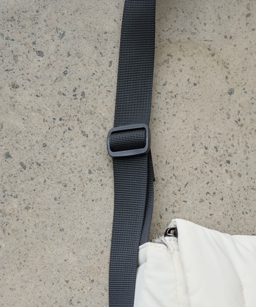 PAPILLONNER（パピヨネ）の「ミニフラップパフショルダー/WEB限定（ショルダーバッグ・レディース・ブラック/オフホワイト・FREE）」の10枚目の写真