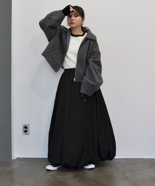 Meli rich（メリーリッチ）の「ボリューム袖ショート丈ジップブルゾン（ブルゾン・レディース・ブラック/アイボリー/チャコールグレー/グレイッシュベージュ・MEDIUM）」の9枚目の写真