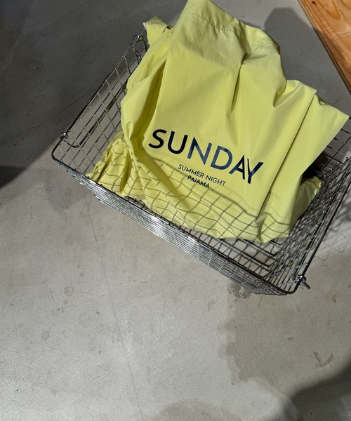 CANAL JEAN（キャナルジーン）の「Lakey Park　SUNDAYナイロンBIGトートバッグ（トートバッグ・レディース・ブルー/イエロー/ストライプ・ONE SIZE）」の8枚目の写真